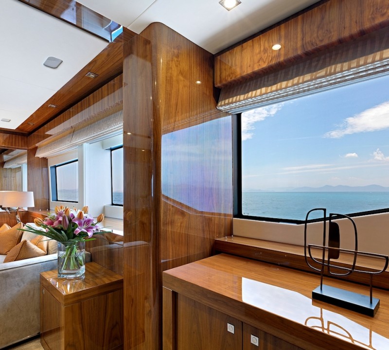 RASCAL Yacht Charter Details, Sunseeker CHARTERWORLD Luxury Superyachts